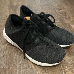 New balance sneakers- woman size 10! Black